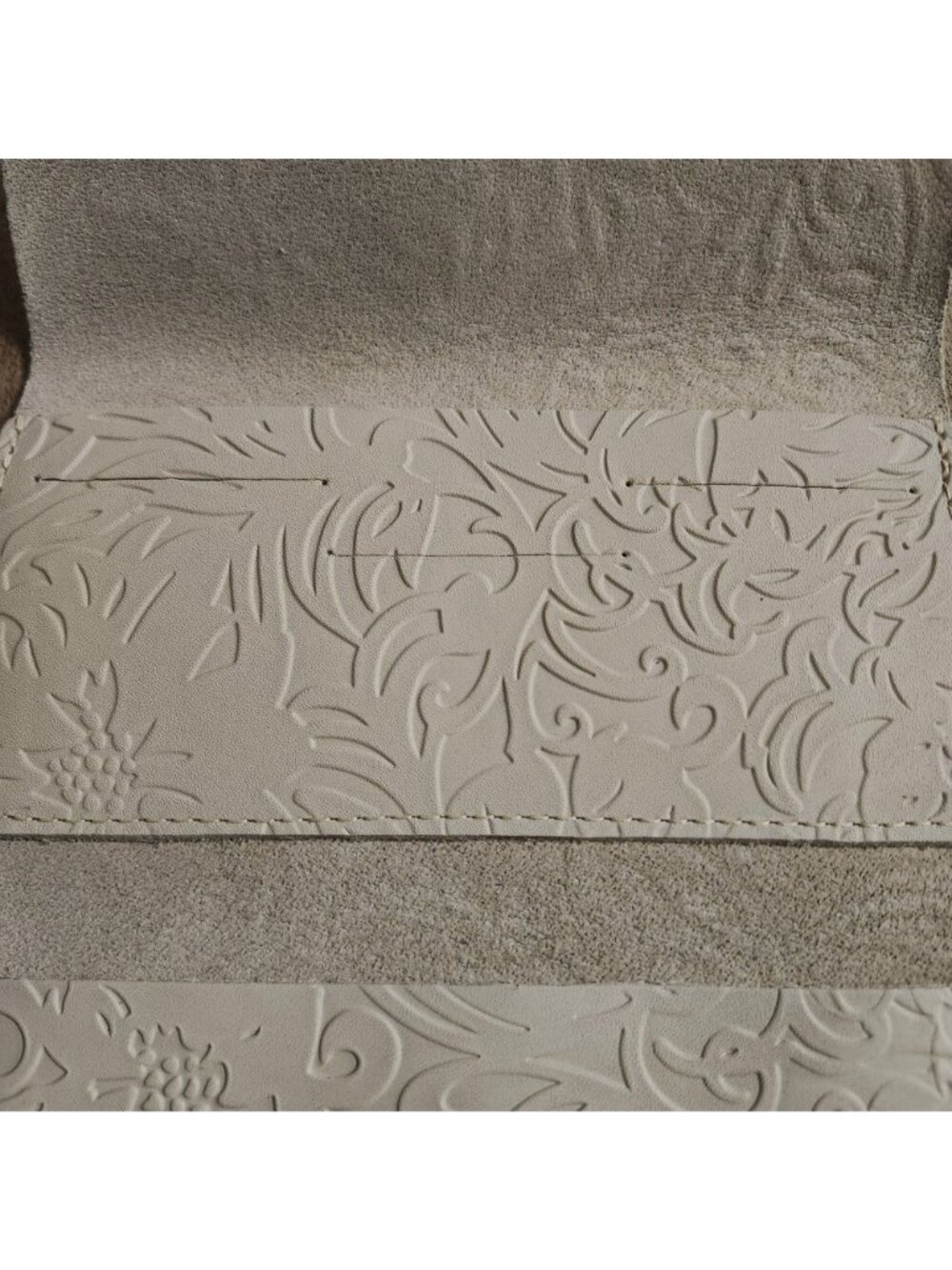 Portland Leather Rancher Wallet Jasmine Floral Embossed Bone Leather Western New - Picture 5 of 8